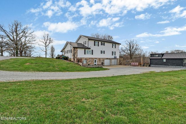 7616 Plateau Rd, Crossville, TN 38571