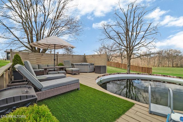 7616 Plateau Rd, Crossville, TN 38571