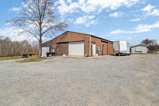 7616 Plateau Rd, Crossville, TN 38571