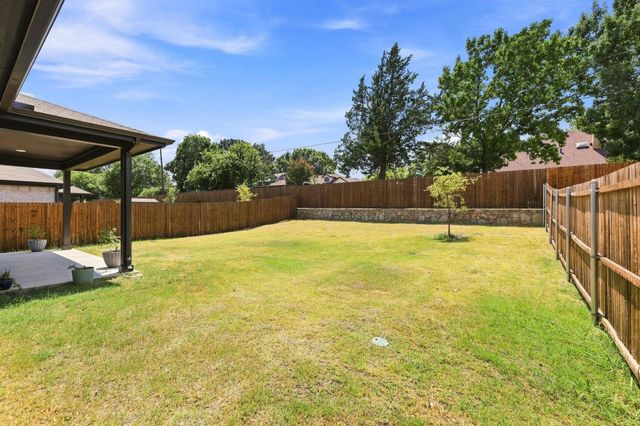 408 Castle Road, Sherman, TX 75092