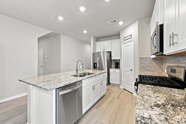 408 Castle Road, Sherman, TX 75092