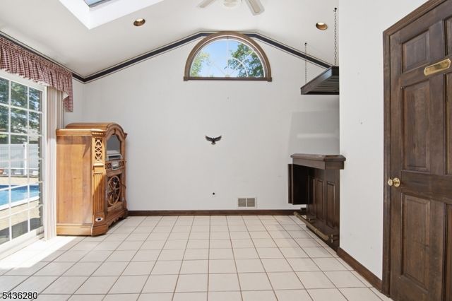 1252 Ringwood Ave, Pompton Lakes Boro, NJ 07442