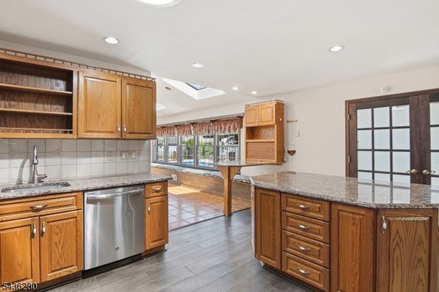 1252 Ringwood Ave, Pompton Lakes Boro, NJ 07442