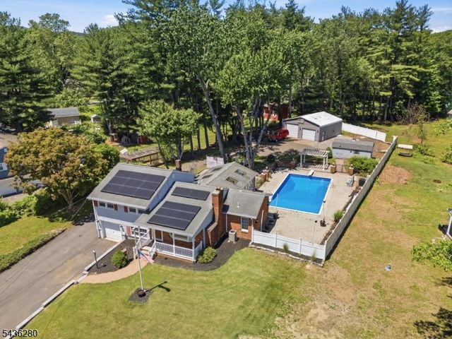 1252 Ringwood Ave, Pompton Lakes Boro, NJ 07442