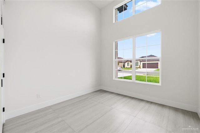 3100 N Adler Avenue E, Edinburg, TX 78541