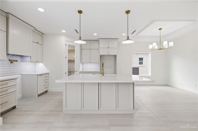 3100 N Adler Avenue E, Edinburg, TX 78541