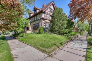 3206 W Clybourne STREET, Milwaukee, WI 53208
