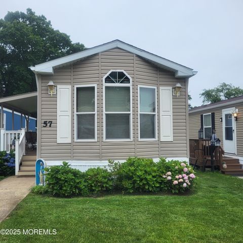 57 Shorehaven Road, Hazlet, NJ 07730
