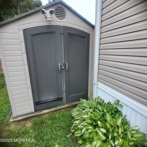 57 Shorehaven Road, Hazlet, NJ 07730