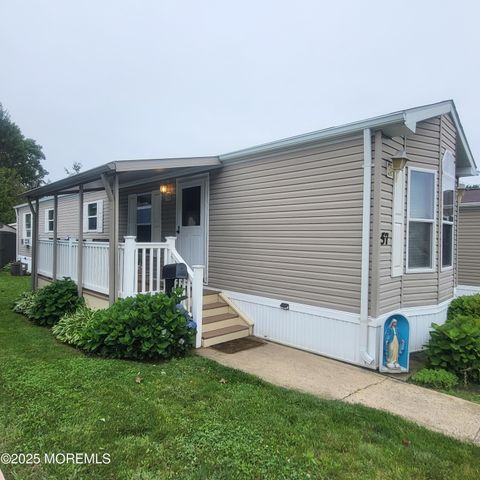 57 Shorehaven Road, Hazlet, NJ 07730