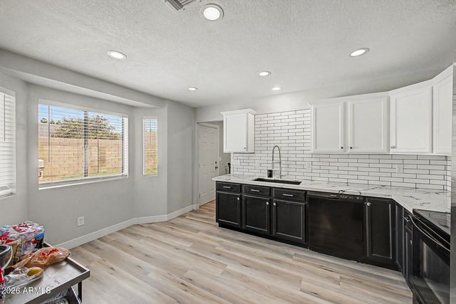 1727 N SUMMER Circle, Mesa, AZ 85203