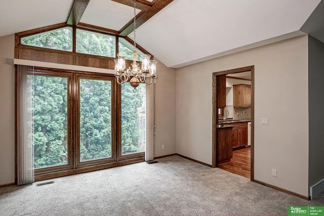 806 N 131 Court, Omaha, NE 68154