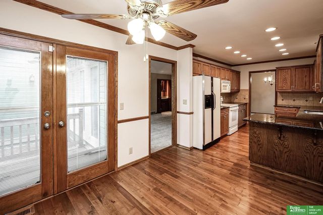 806 N 131 Court, Omaha, NE 68154