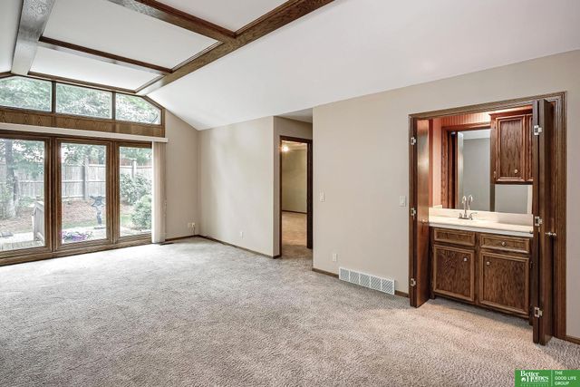 806 N 131 Court, Omaha, NE 68154