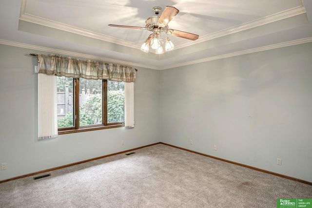 806 N 131 Court, Omaha, NE 68154