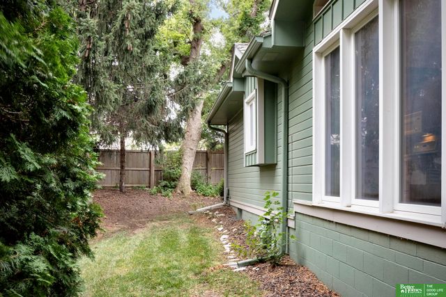 806 N 131 Court, Omaha, NE 68154