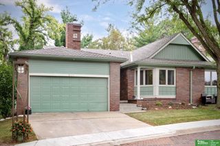 806 N 131 Court, Omaha, NE 68154