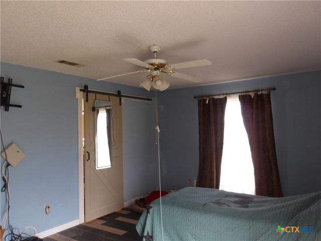 2512 S State Highway 36, Gatesville, TX 76528
