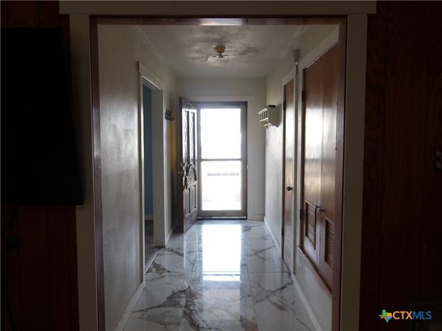 2512 S State Highway 36, Gatesville, TX 76528
