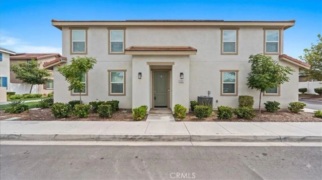 1201 Garnet Court, Colton, CA 92324