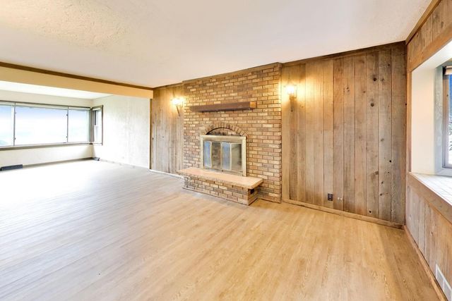 3040 N Wolf Road, Melrose Park, IL 60164