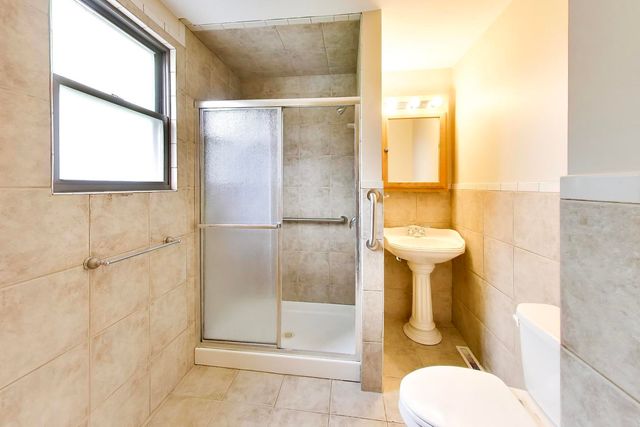 3040 N Wolf Road, Melrose Park, IL 60164