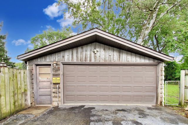 3040 N Wolf Road, Melrose Park, IL 60164