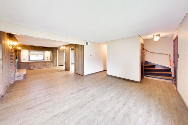 3040 N Wolf Road, Melrose Park, IL 60164