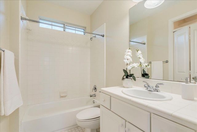 2115 Bluebonnet Ln 4A LN 4-A, Austin, TX 78704