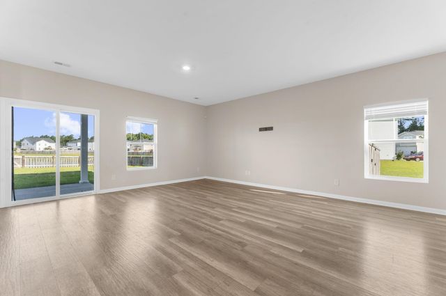 570 Spanish Wells Road, Summerville, SC 29486