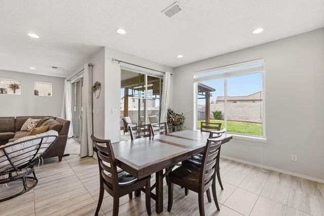 12120 Echo Valley Lane NW, Albuquerque, NM 87120