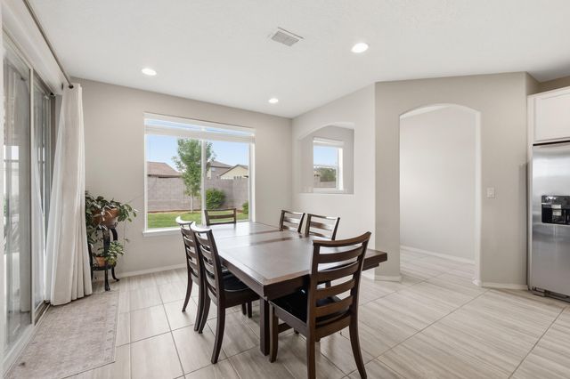 12120 Echo Valley Lane NW, Albuquerque, NM 87120