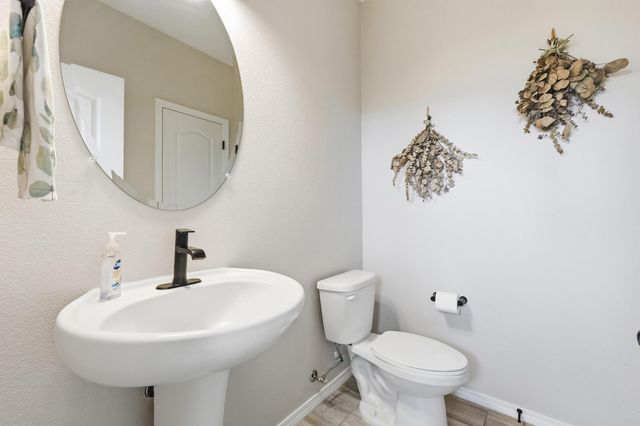 12120 Echo Valley Lane NW, Albuquerque, NM 87120