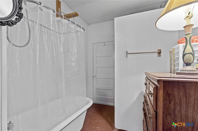 527 W San Antonio Street, San Marcos, TX 78666