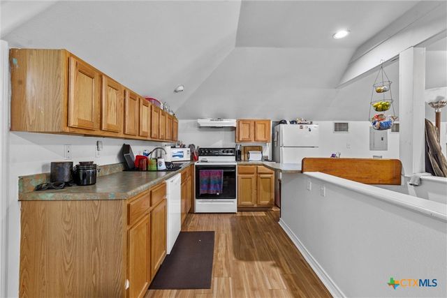 527 W San Antonio Street, San Marcos, TX 78666