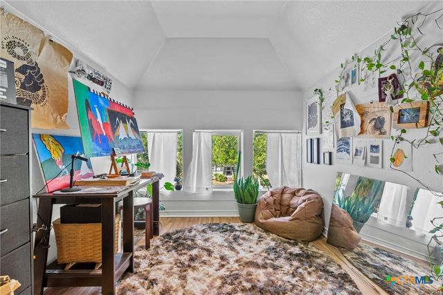 527 W San Antonio Street, San Marcos, TX 78666