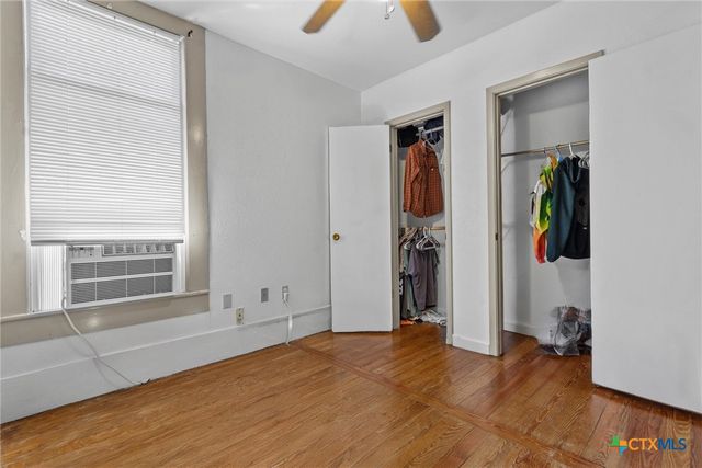527 W San Antonio Street, San Marcos, TX 78666