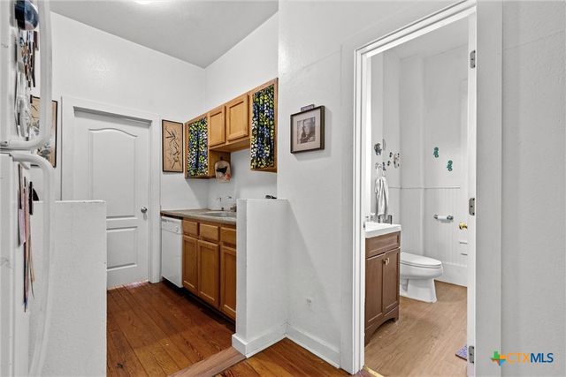 527 W San Antonio Street, San Marcos, TX 78666