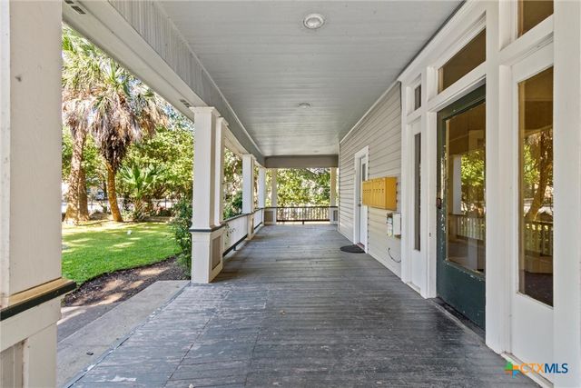 527 W San Antonio Street, San Marcos, TX 78666