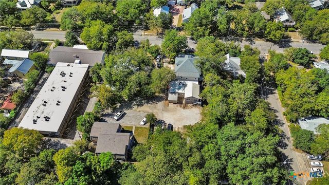 527 W San Antonio Street, San Marcos, TX 78666