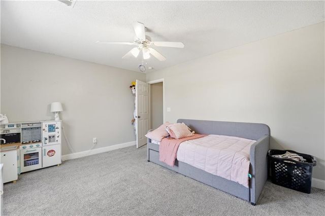 13021 Everett Court, Kansas City, KS 66109
