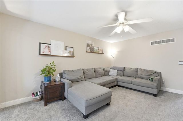 13021 Everett Court, Kansas City, KS 66109