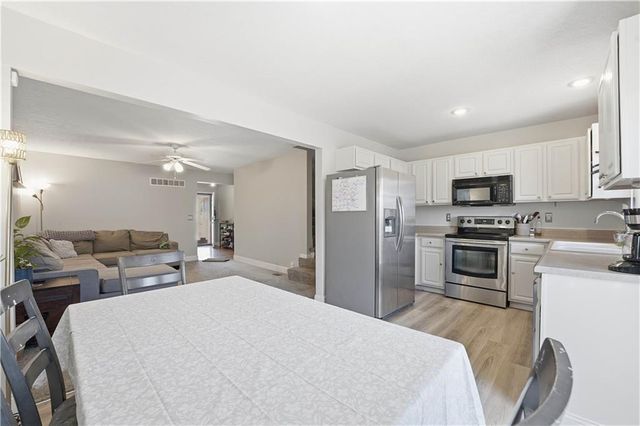 13021 Everett Court, Kansas City, KS 66109