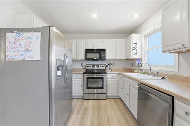 13021 Everett Court, Kansas City, KS 66109