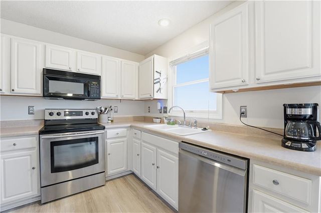 13021 Everett Court, Kansas City, KS 66109
