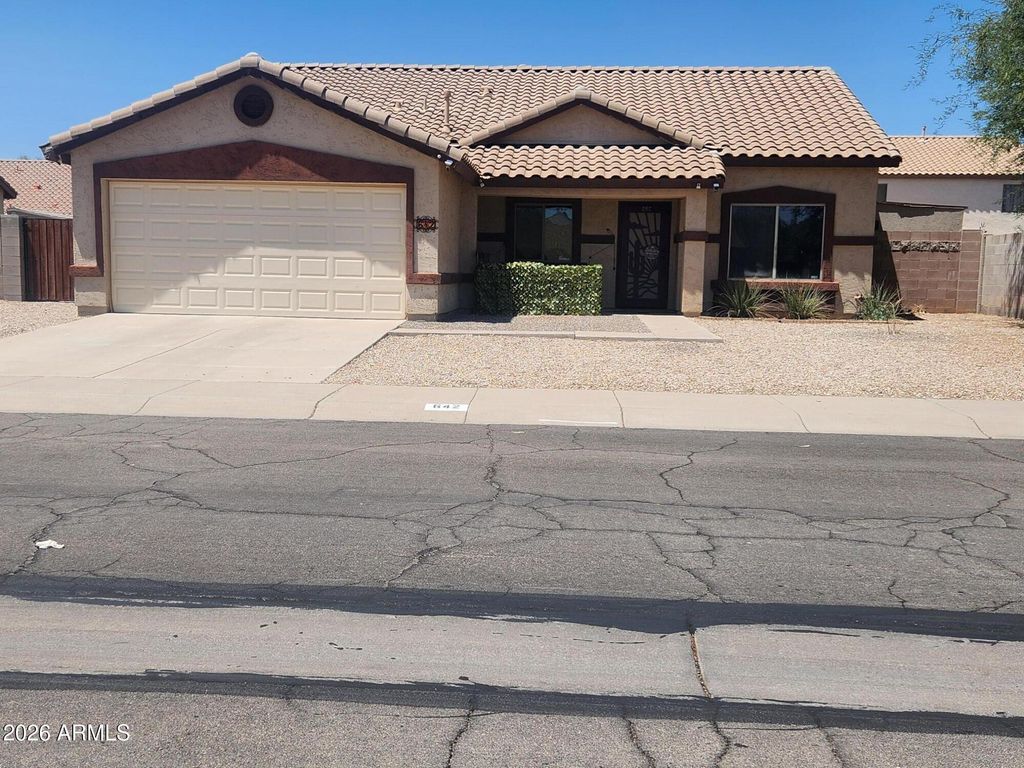 642 E RACINE Place, Casa Grande, AZ 85122 — exterior