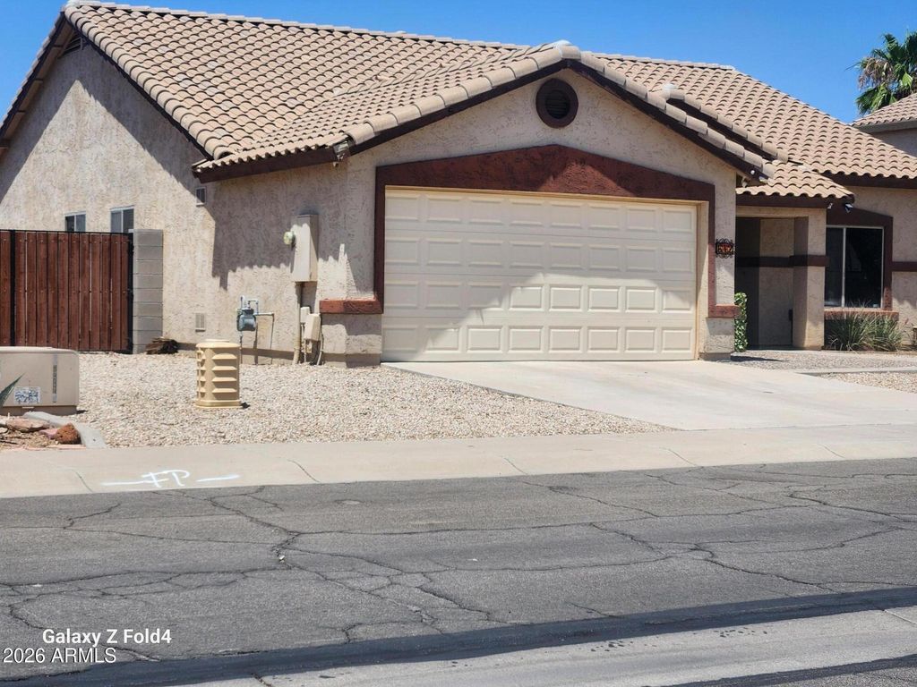 642 E RACINE Place, Casa Grande, AZ 85122 — photo 2