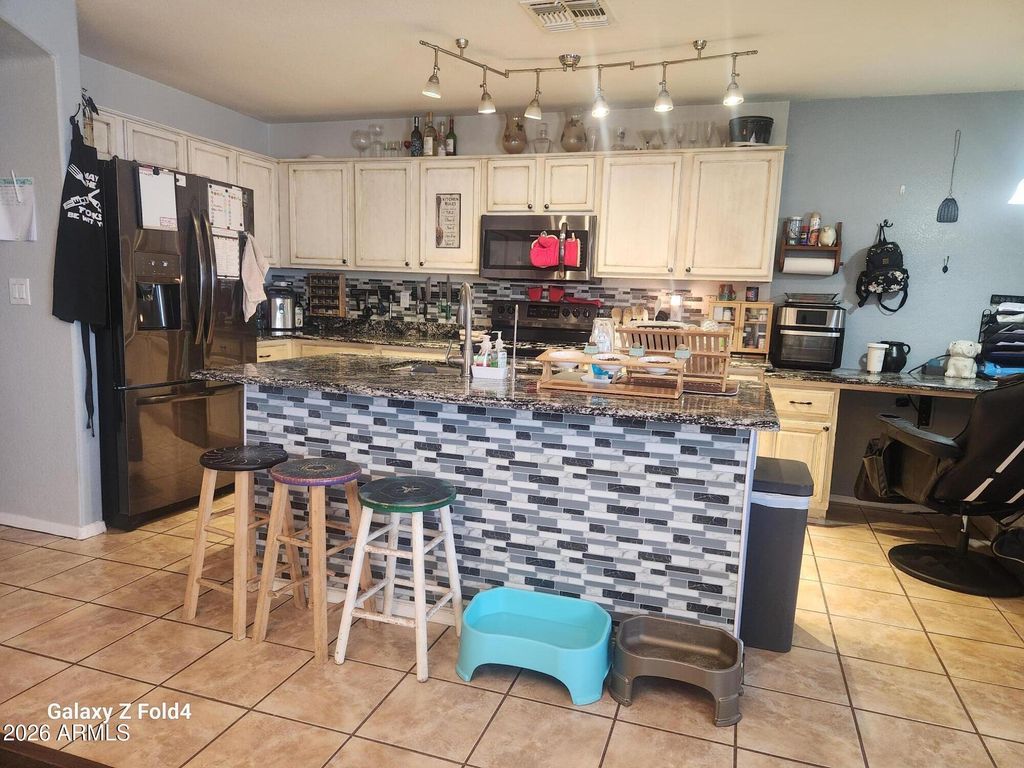642 E RACINE Place, Casa Grande, AZ 85122 — photo 5