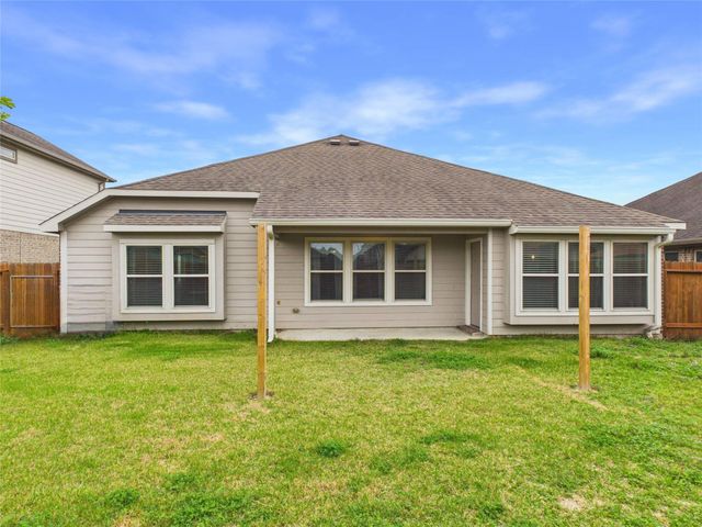 721 Rim Water Drive, Alvin, TX 77511