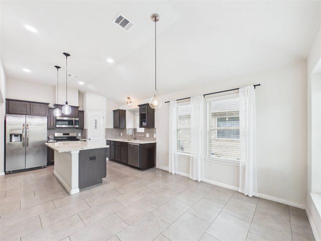 721 Rim Water Drive, Alvin, TX 77511